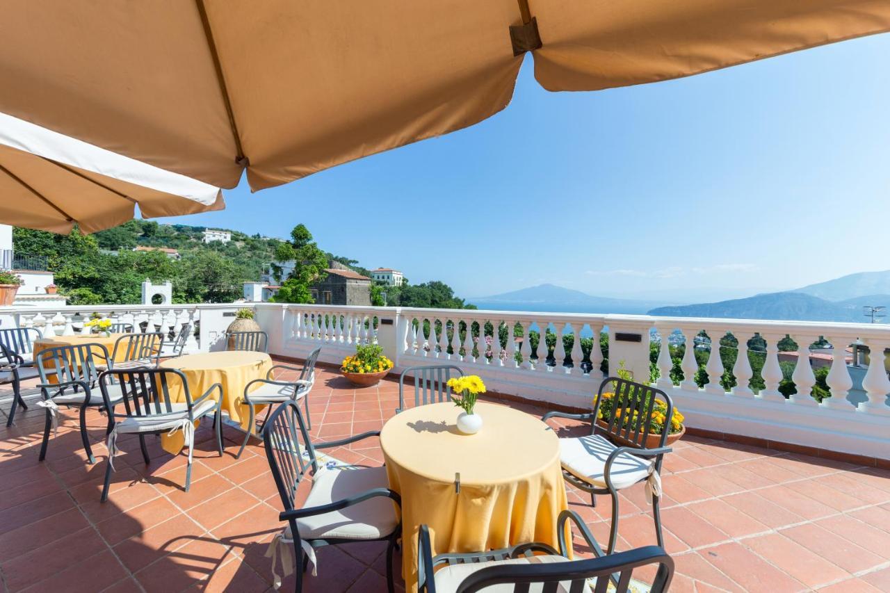 Hotel Jaccarino SantʼAgata sui Due Golfi Exterior foto