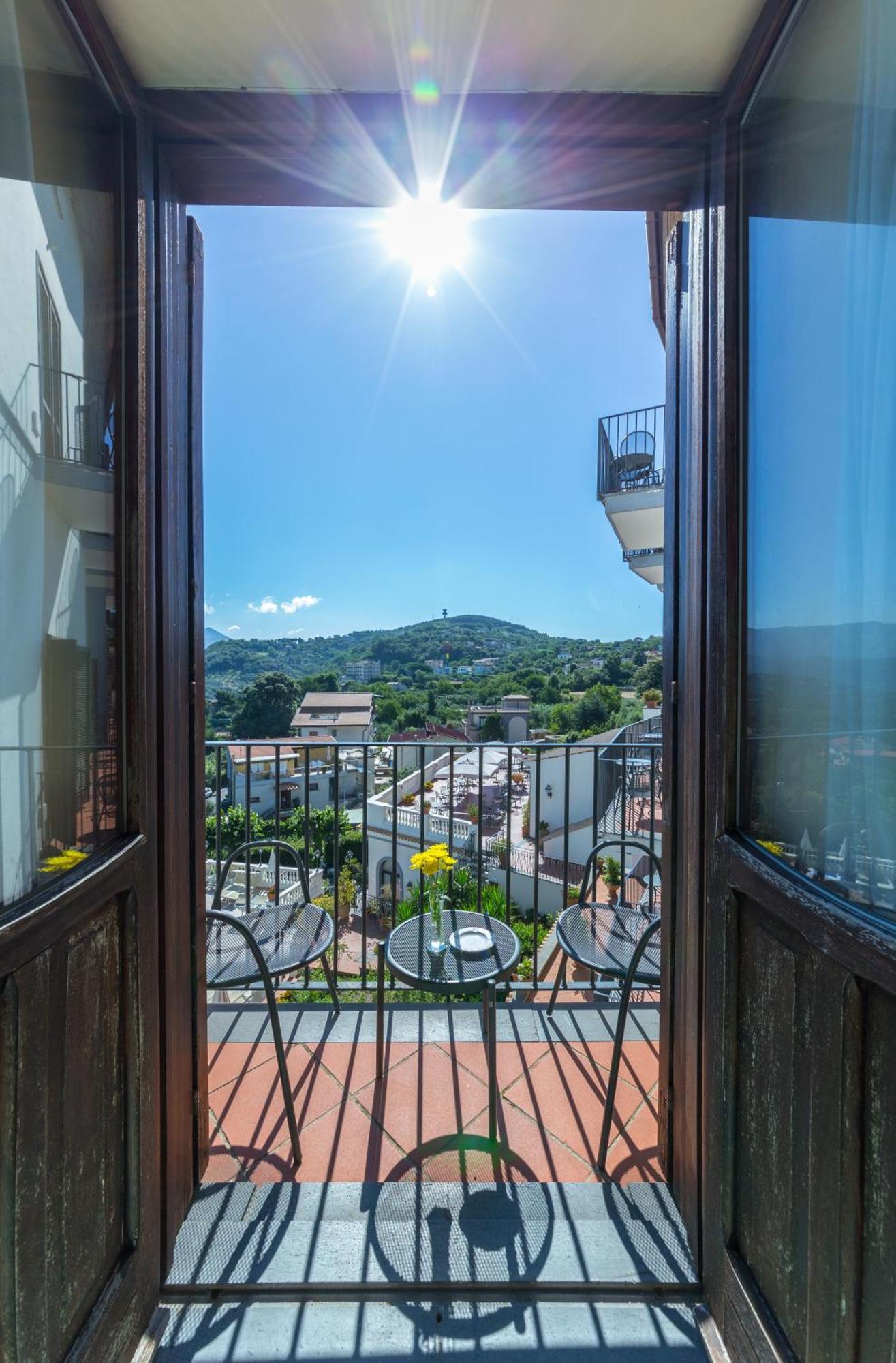 Hotel Jaccarino SantʼAgata sui Due Golfi Exterior foto