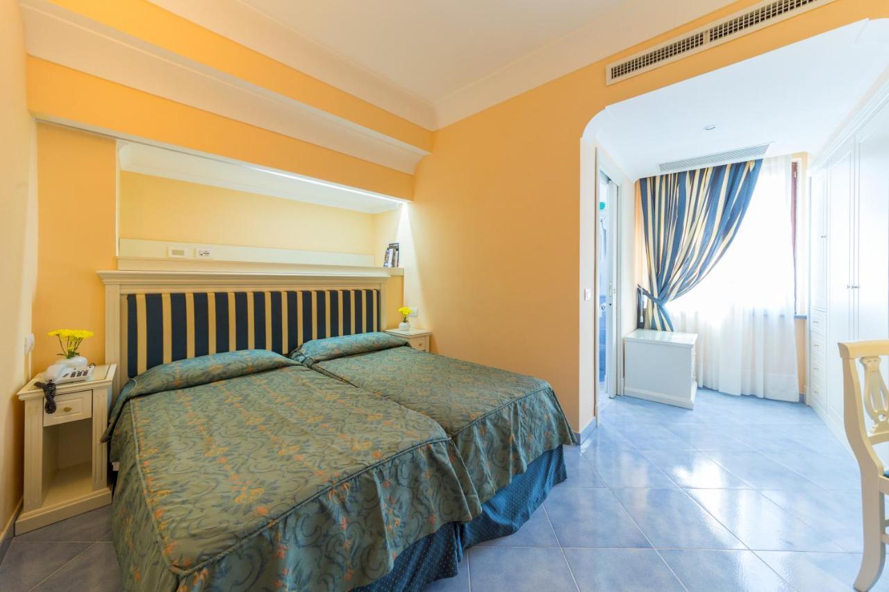 Hotel Jaccarino SantʼAgata sui Due Golfi Exterior foto